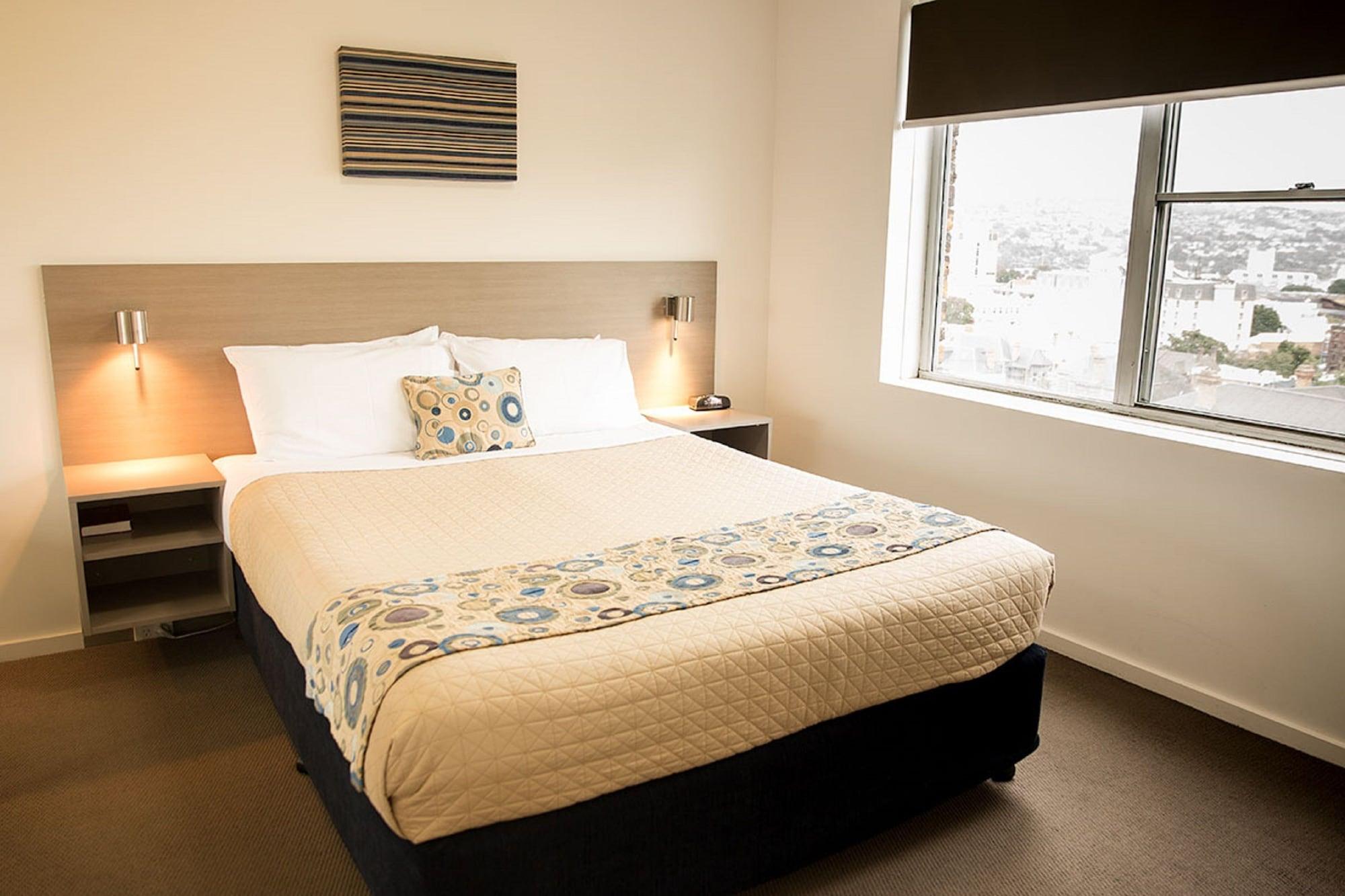 Adina Place Motel Apartments Launceston Bagian luar foto